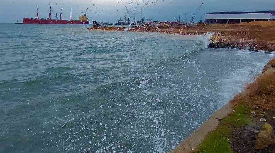 Marmara Denizi ulaşımına poyraz engeli