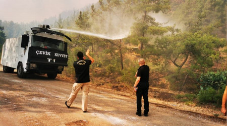 Marmaris'te TOMA'lar iş başında