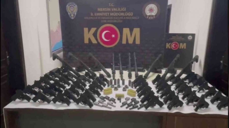 Mersin'de suikast silahları ele geçirildi
