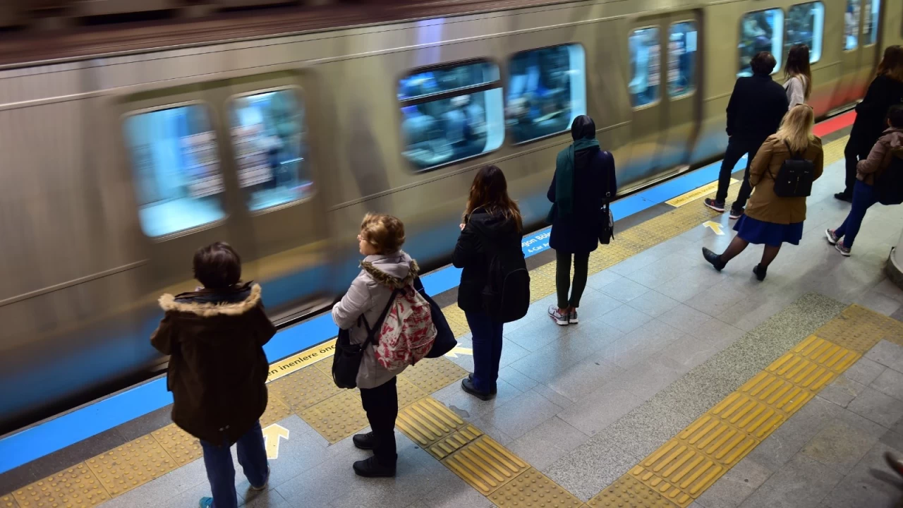 Metro stanbul 2023te 831 milyon yolcu tad