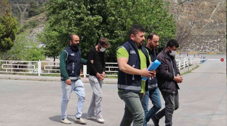 Muğla'da 2 göçmen kaçakçısı yakalandı