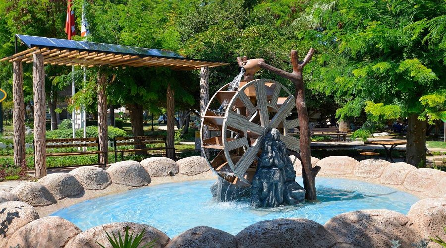 Muratpa�a'da parklar kendi elektri�ini kendi �retiyor