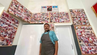 Müşterileri fotoğrafları ile iş yerini fotoğraf albümüne çevirdi
