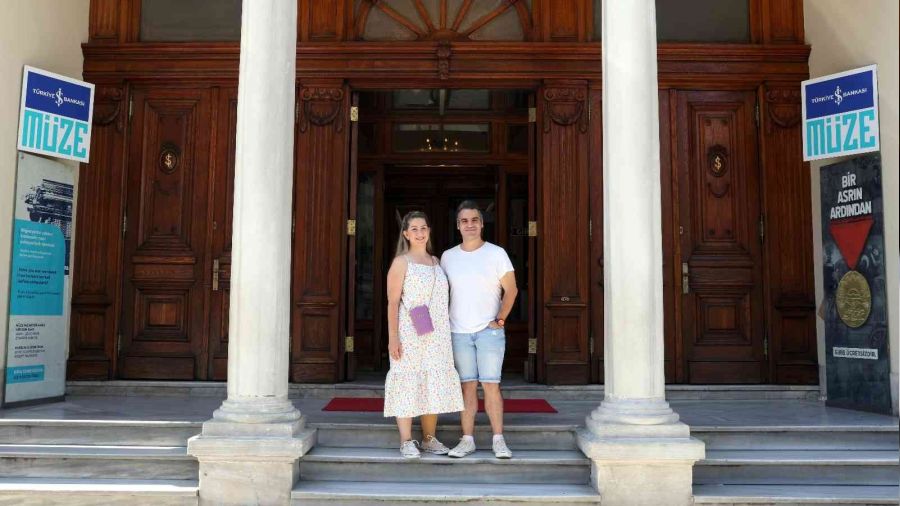 M�ze 2 milyonuncu ziyaret�isini a��rlad�