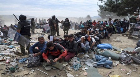 Nazi kampı gibi... Komşudaki kamplar feci durumda