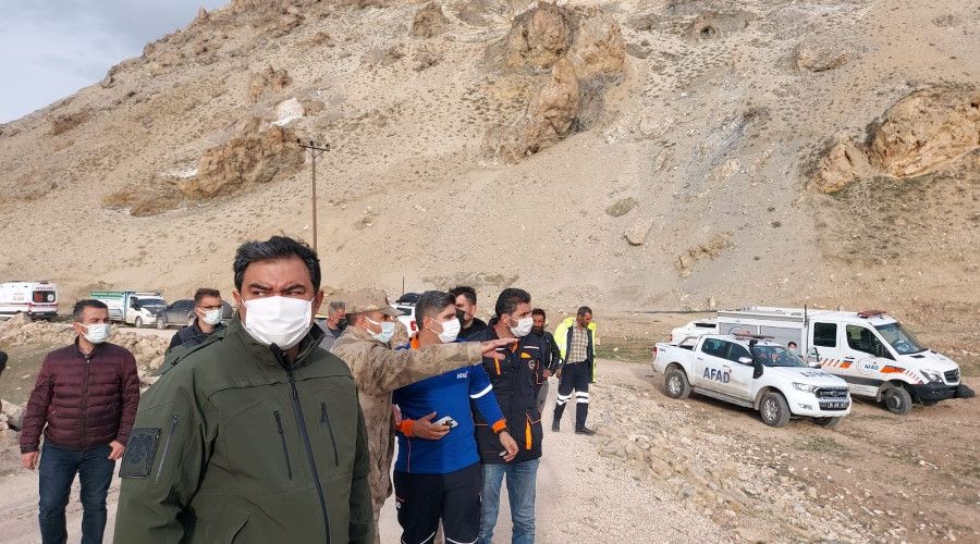 Nehre düşen 6 yaşındaki İpek'i arama çalışmaları aralıksız sürüyor