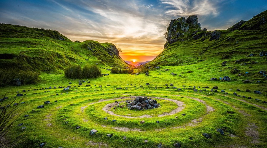 O, her a�ik�rdan daha a�ik�rd�r