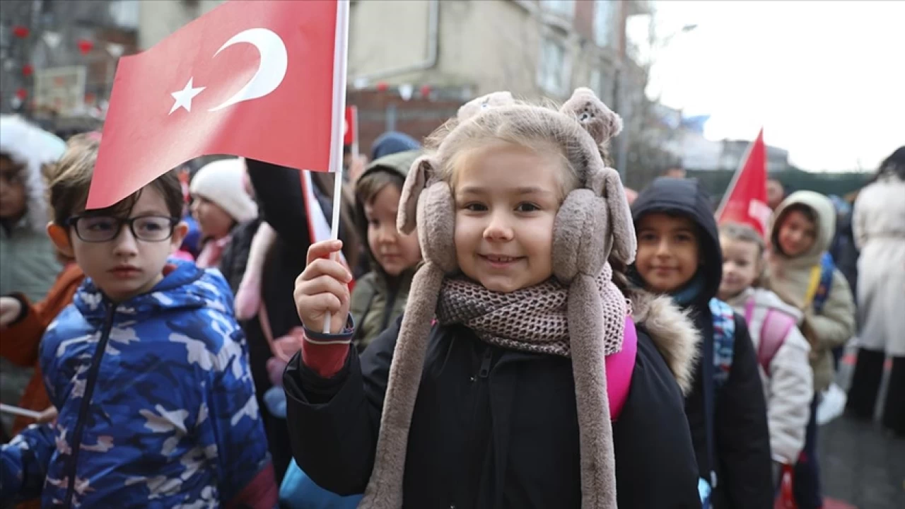 Okullar yar�y�l tatiline '�enlik' haftas�yla girecek