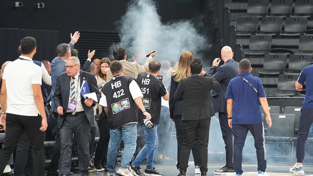 Olaylı derbi ertelendi