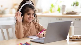 Online eğitimde sosyalleşme eksikliği nasıl giderilir?