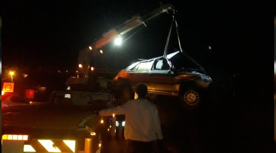 Otomobil su kanal�na d��t�: 1 yaral�