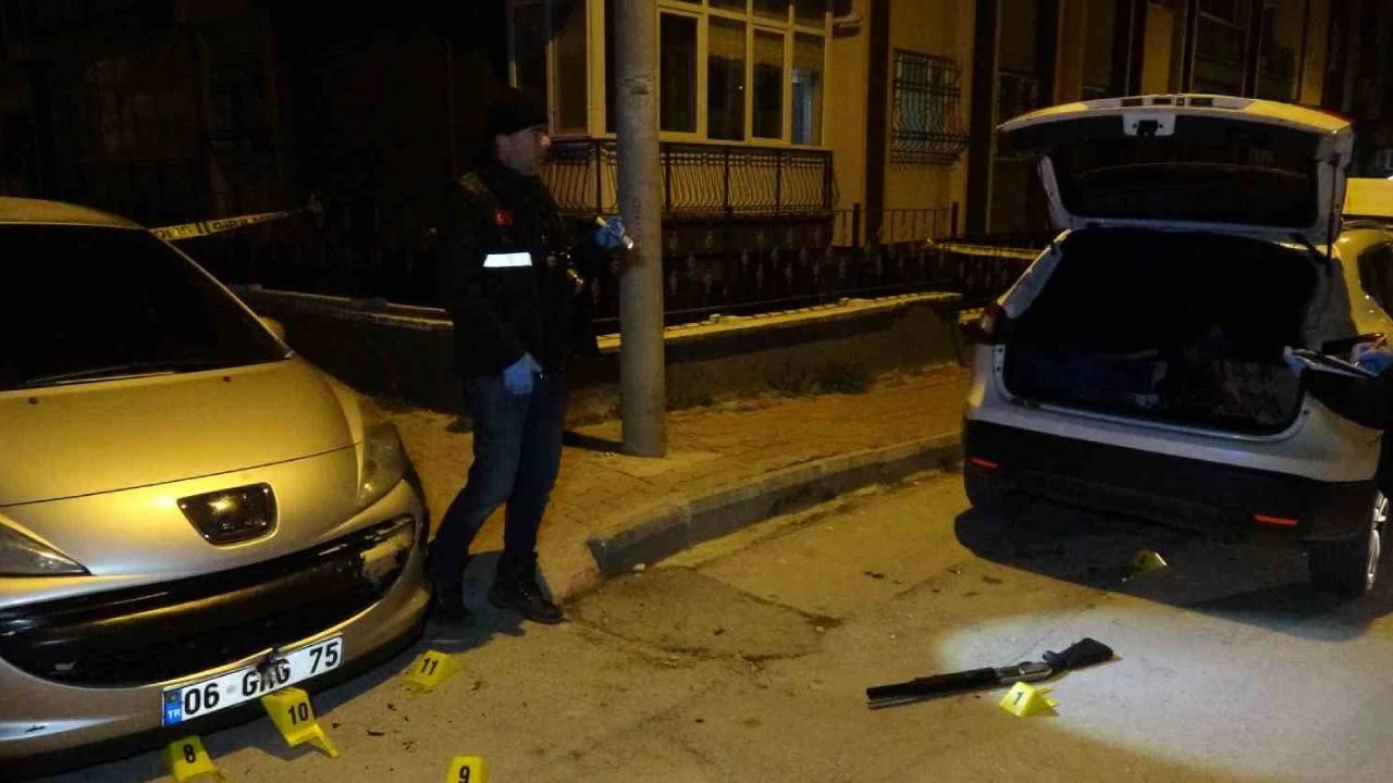 Park yeri yüzünden komşusuna kızdı, araca kurşun yağdırdı