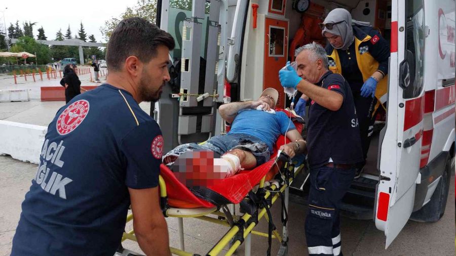Pe pee 5 kiiyi silahla yaralayp, polise teslim oldu