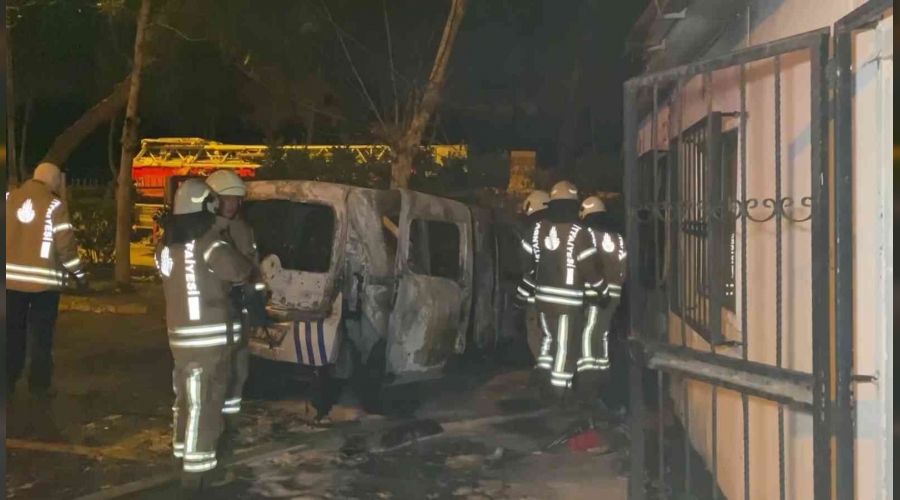 Polis arac� alev alev yand�