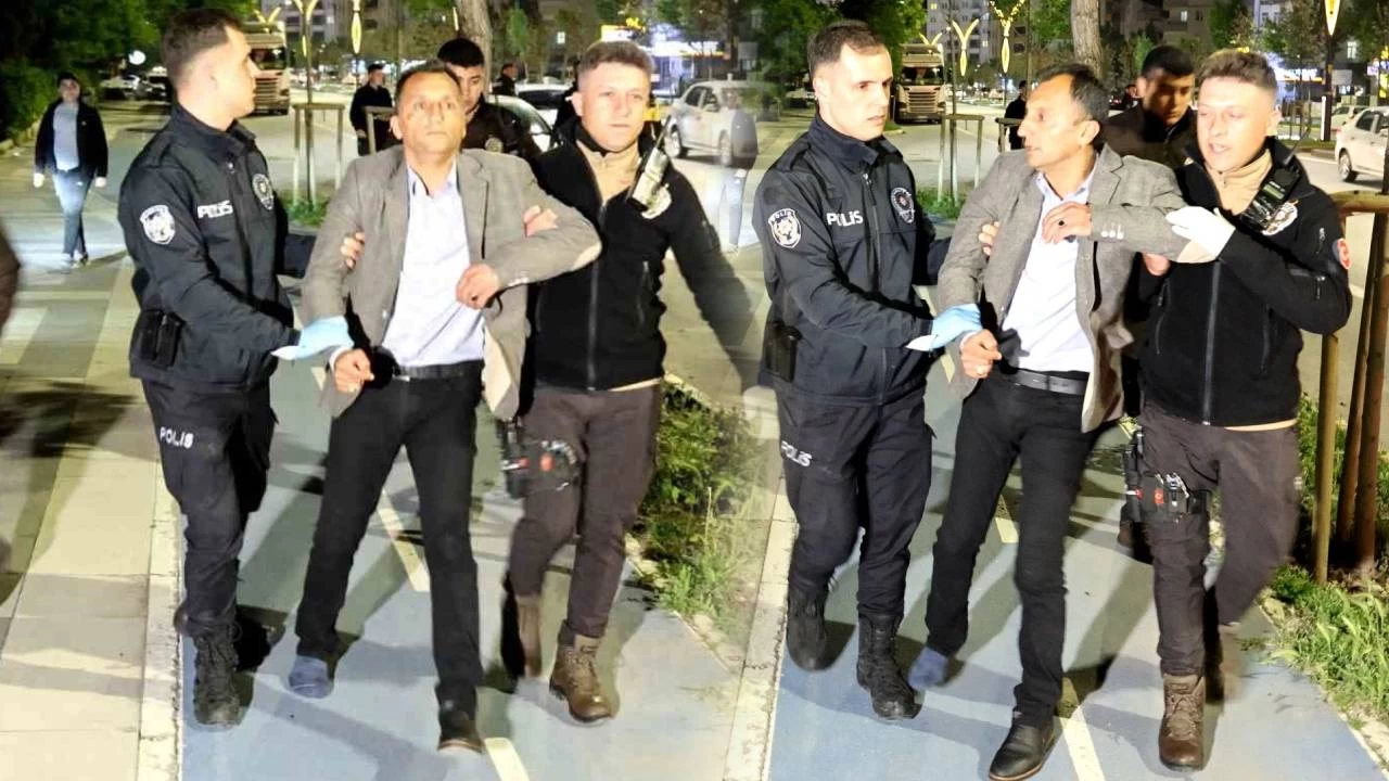 Polis ehliyet istedi, alkollü sürücü ise ayakkabı: İlginç diyalog kamerada