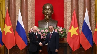 Putin ile Vietnam Devlet Başkanı To Lam, Hanoi'de bir araya geldi