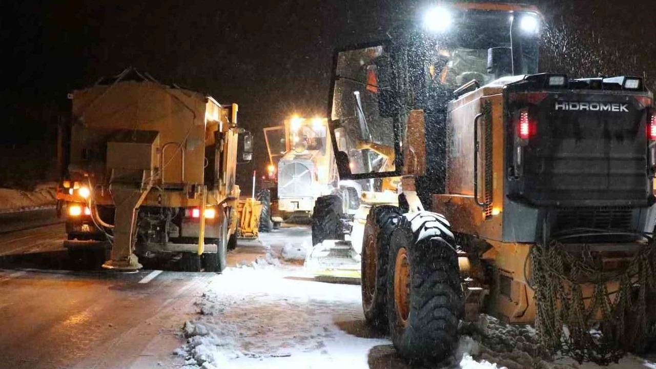 Refahiye'de taşımalı eğitim öğretime 1 gün ara verildi
