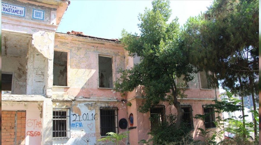 Restorasyon i�in eski foto�raf �a�r�s�