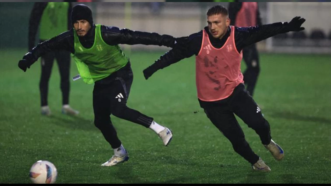 Rizespor ma��n�n haz�rl�klar� s�r�yor 