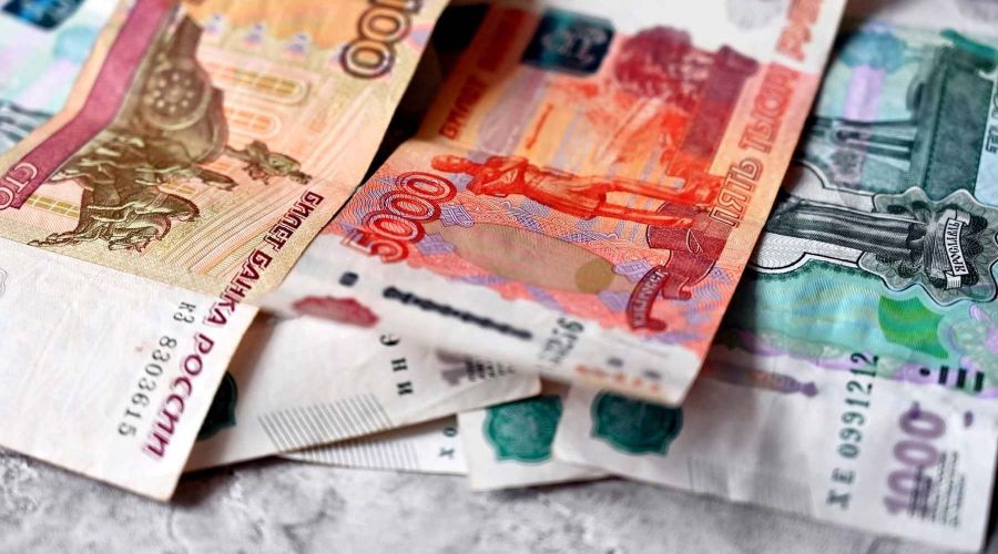 Rusya, dolar� 'k�surat' yapt�