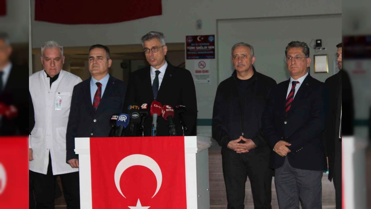 Sa�l�k Bakan� Memi�o�lu: '(Ambulans helikopter kazas�) Bakanl���m�z idari ve adli incelemeleri yapmaktad�r'