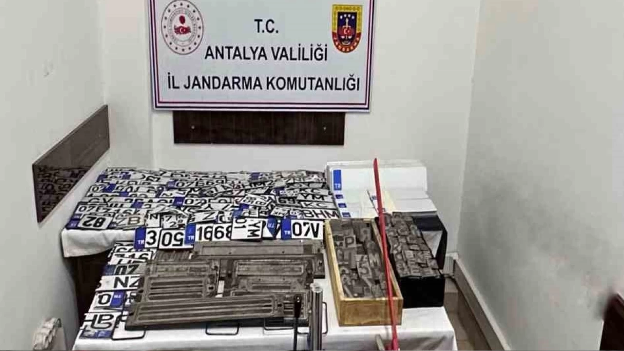 Sahte plaka atlyesine jandarmadan operasyon