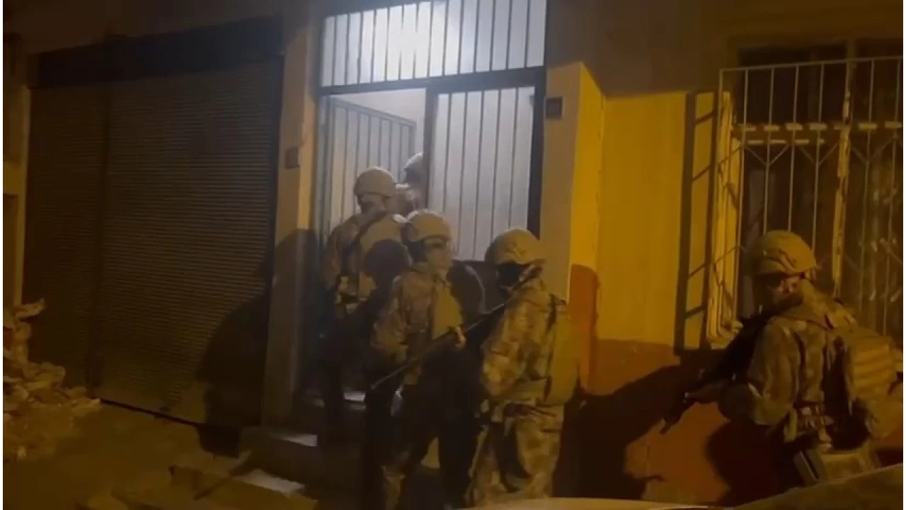 Samsun'da zehir tacirlerine operasyon: 6 g�zalt�