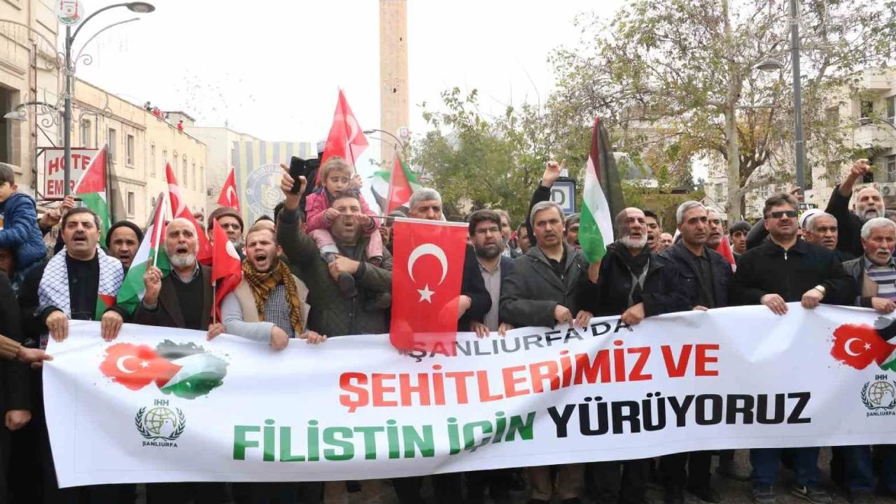 Şanlıurfalılar Filistin ve şehitler için yürüdü
