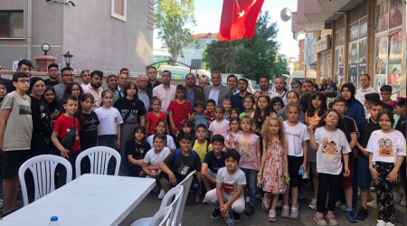 Şehit babasına çocuklar moral oldular