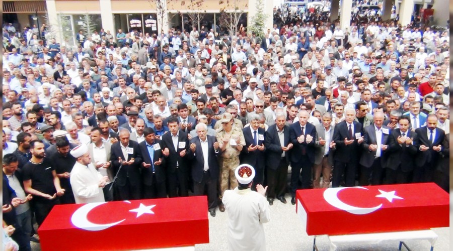 �ehit i��iler topra�a verildi   