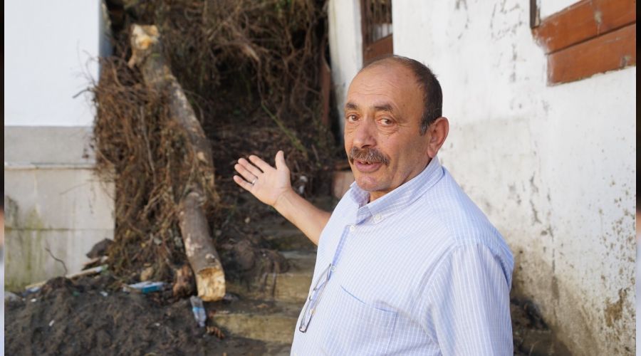 Sel b�lgesinde ya��� sonras� olu�an heyelan korkuttu