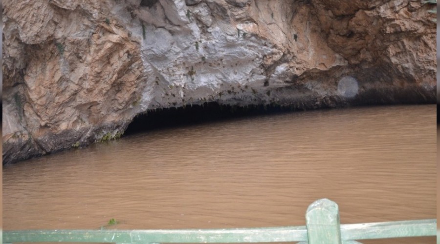 Sel sular� Alt�nbe�ik Ma�aras�'n�n giri�ini kapatt�