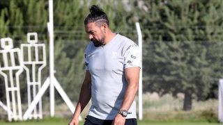 Servet Çetin futbolculara veda etti