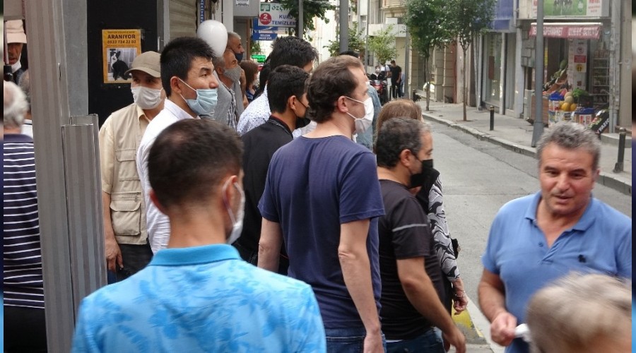 Şişli'de panik! Vatandaşlar sokağa döküldü