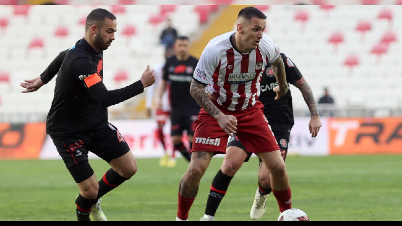 Sivasspor golcüsü ile kazandı
