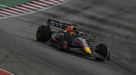 Sprint yarışını Verstappen kazandı