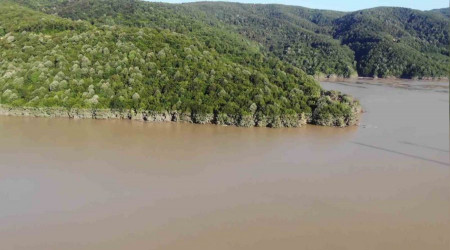 Su seviyesi tarihi zirveye ulaşan Hasanlar Barajı havadan görüntülendi