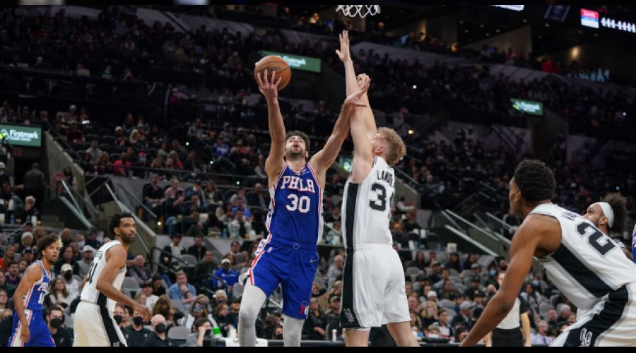 Suns, sezonun 37. galibiyetini ald�