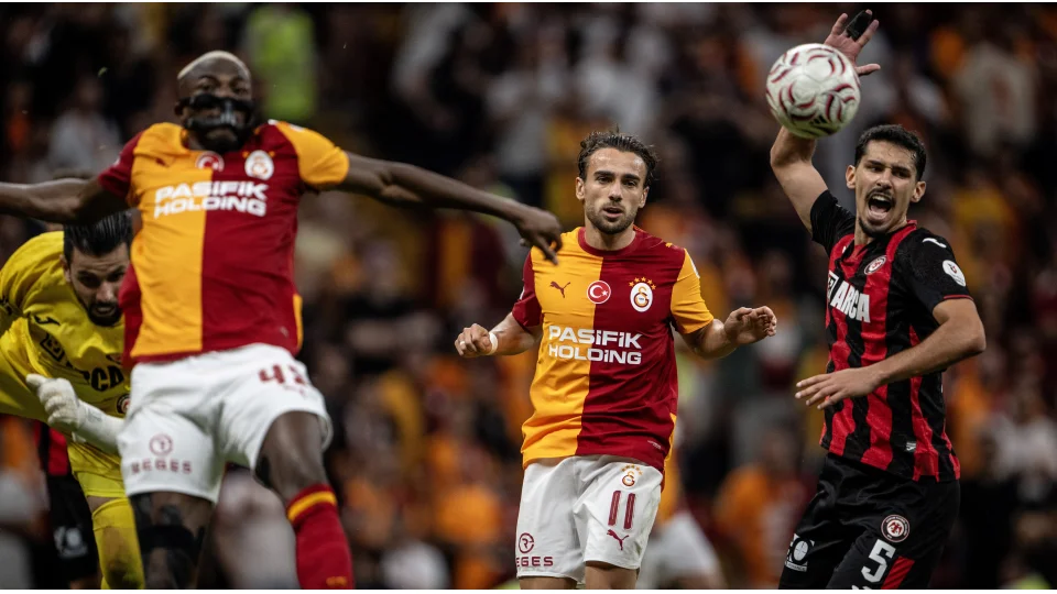 S�per Lig 's�per bir ma�'la ba�lad�