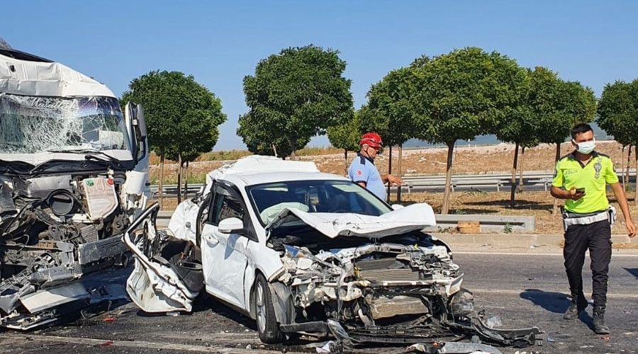 Susurluk'ta 6 aral zincirleme kazas: 4 yaral