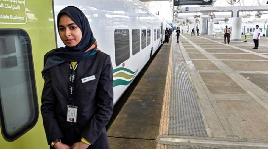 Suudi Arabistan'da 28 bin kadın makinist olmak için başvuru yaptı