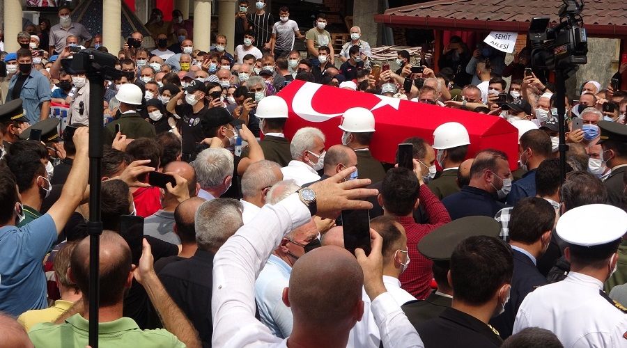 Trabzon ehidini dualarla son yolculuuna uurlad