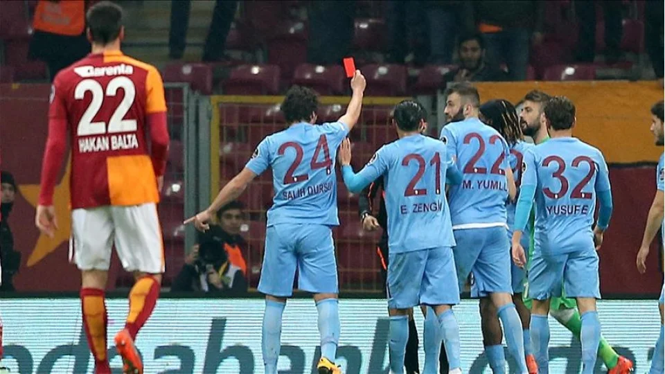 Trabzonspor b�y�k bal��� Galatasaray ma��nda tutacak