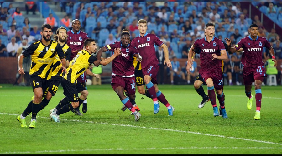 Trabzonspor nefes nefese gruplara kaldı