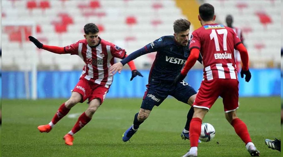 Trabzonspor Sivas'ta 2 puan bıraktı