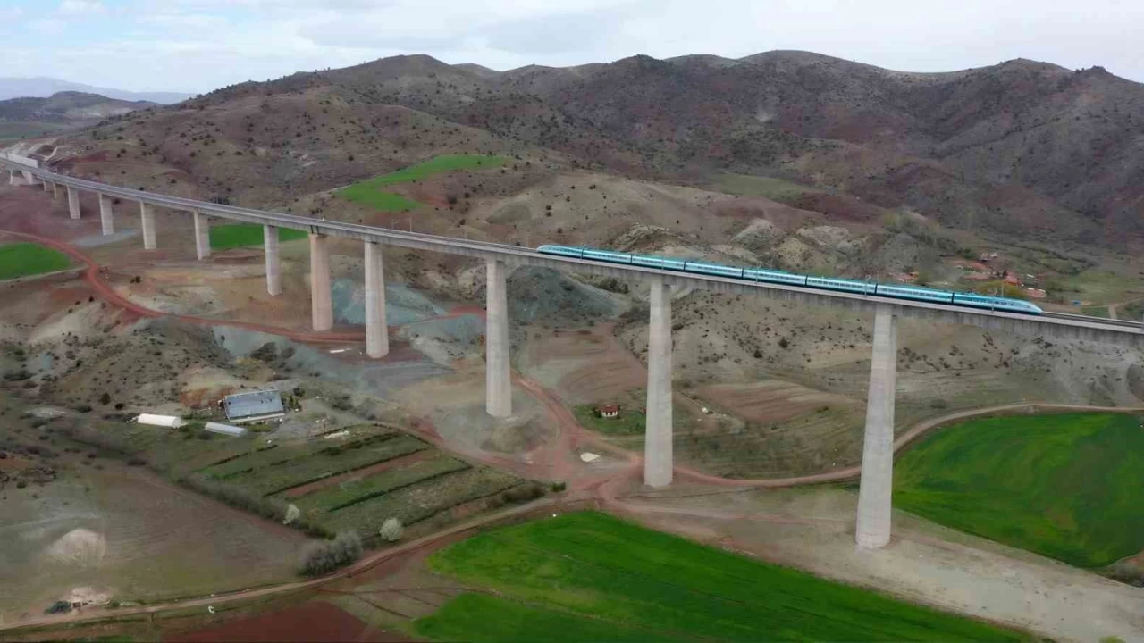 Tren biletlerinde ��retmenlere y�zde 50 indirim