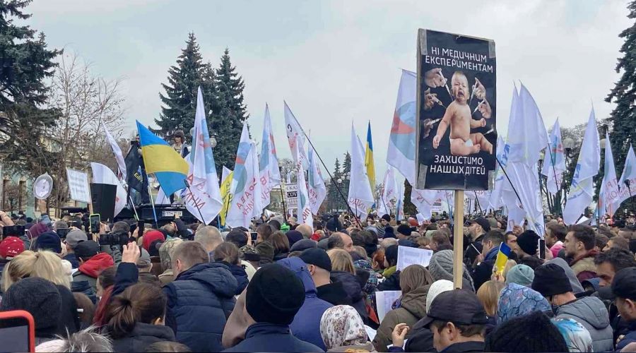 Ukrayna'da a�� kar��tlar� sokaklarda