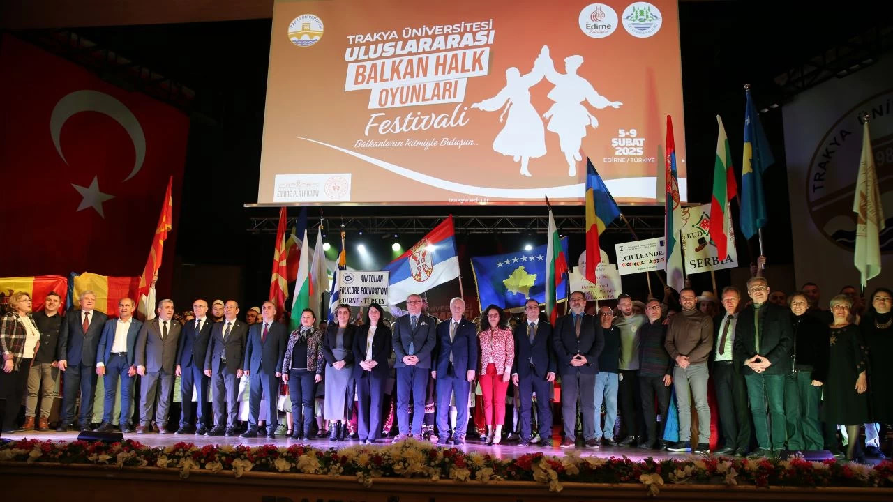 Uluslararası Balkan Halk Oyunları Festivali'ne 'sessiz' açılış