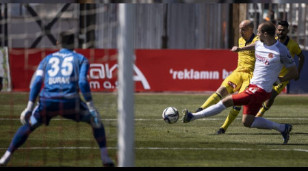 Ümraniyespor liderlik fırsatını tepti
