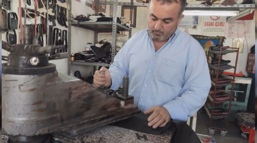rettii ayakkablar Trkiye'nin drt bir yanna satyor